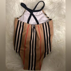 Burberry swim, like new (only worn once)